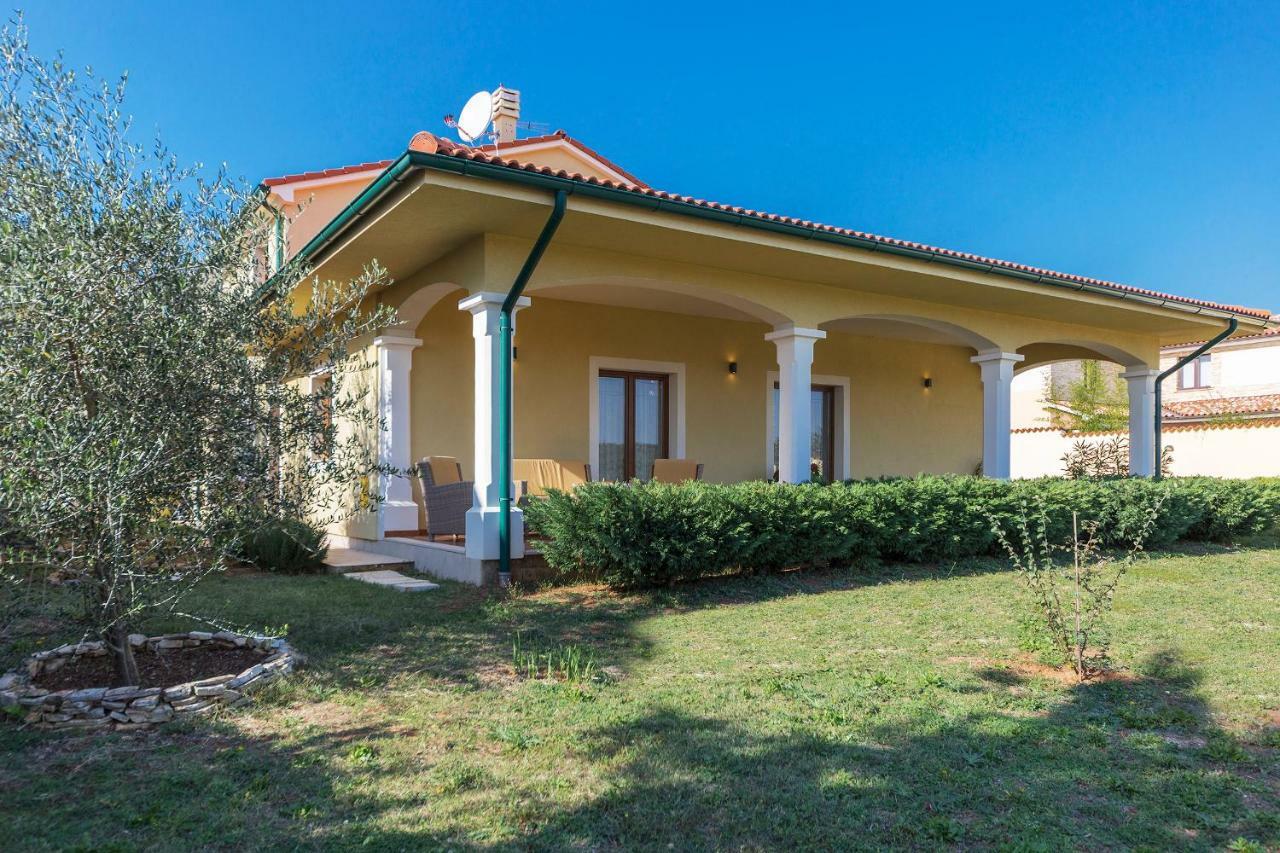 Villa Monique Vodnjan Exterior photo