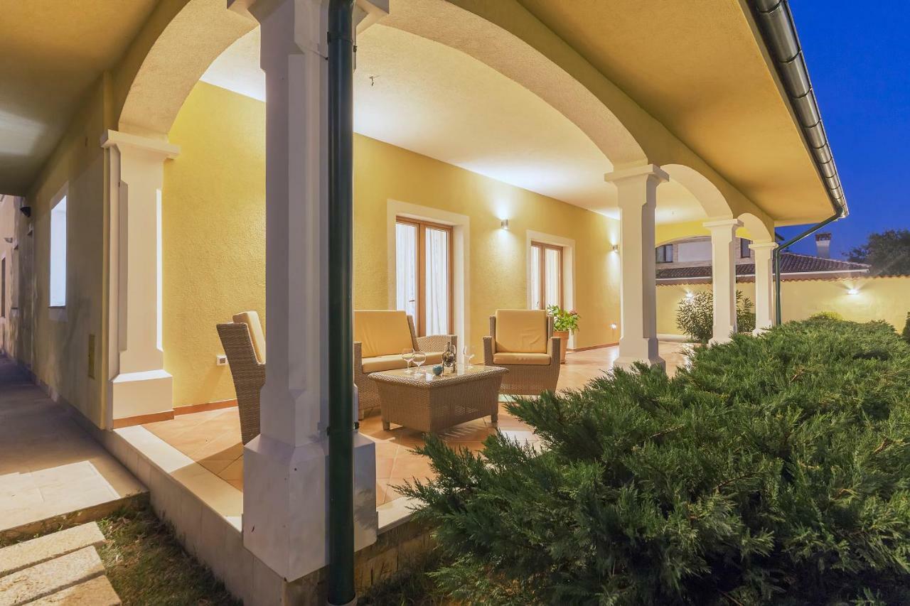 Villa Monique Vodnjan Exterior photo